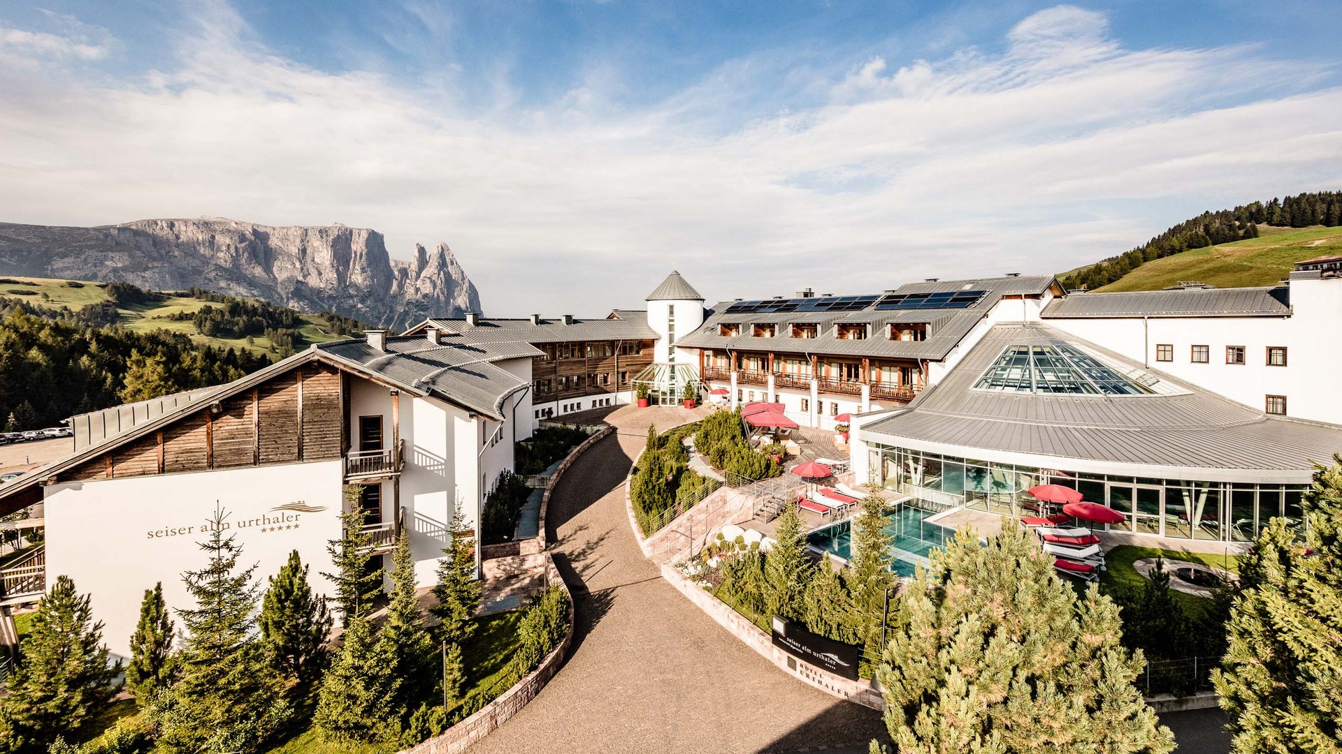 Holiday info: hotel on Alpe di Siusi/Seiser Alm in Compatsch